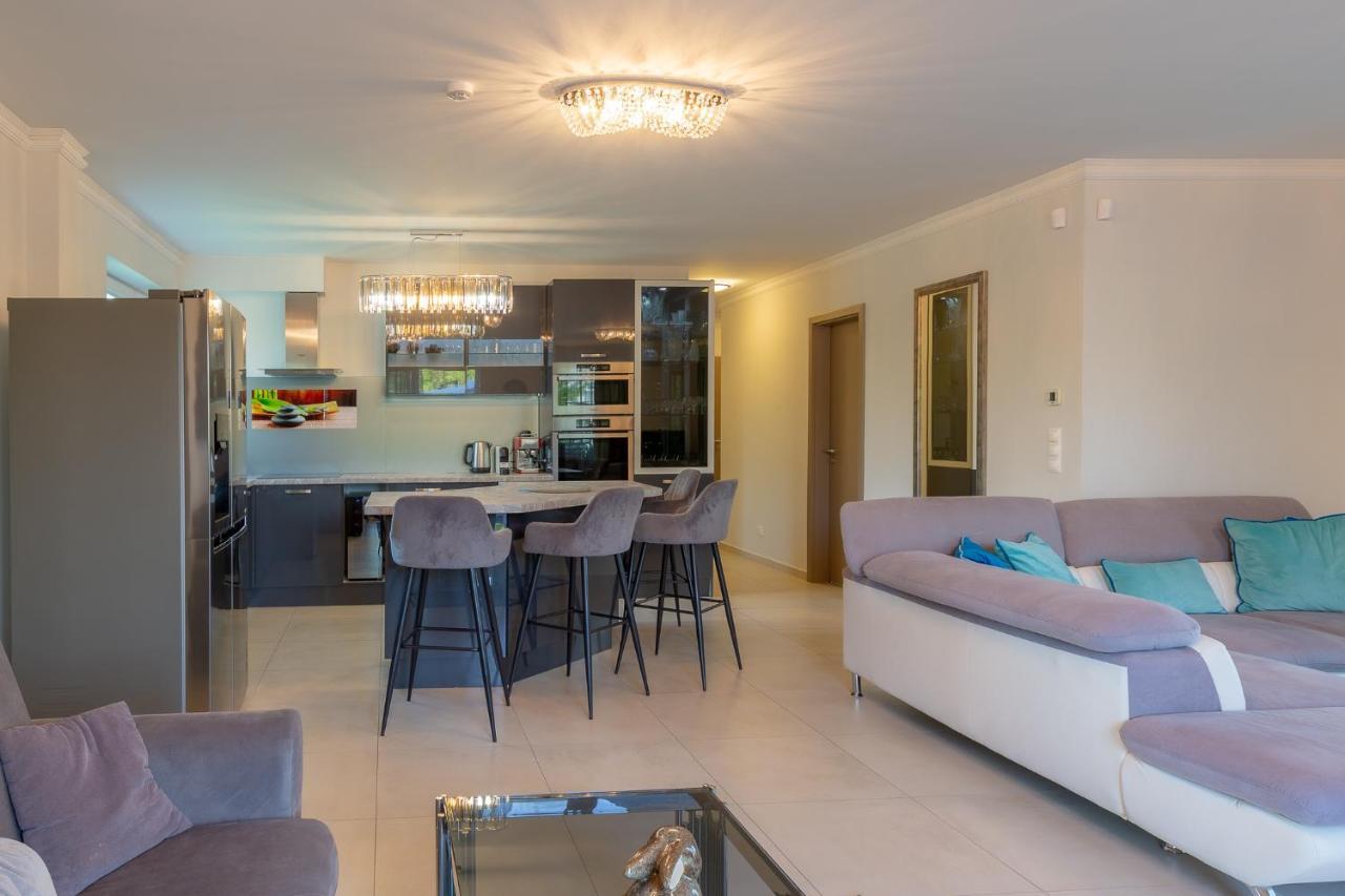 Ferienwohnung Admiral Luxury IV Apartman By Bltn Siófok Exterior foto