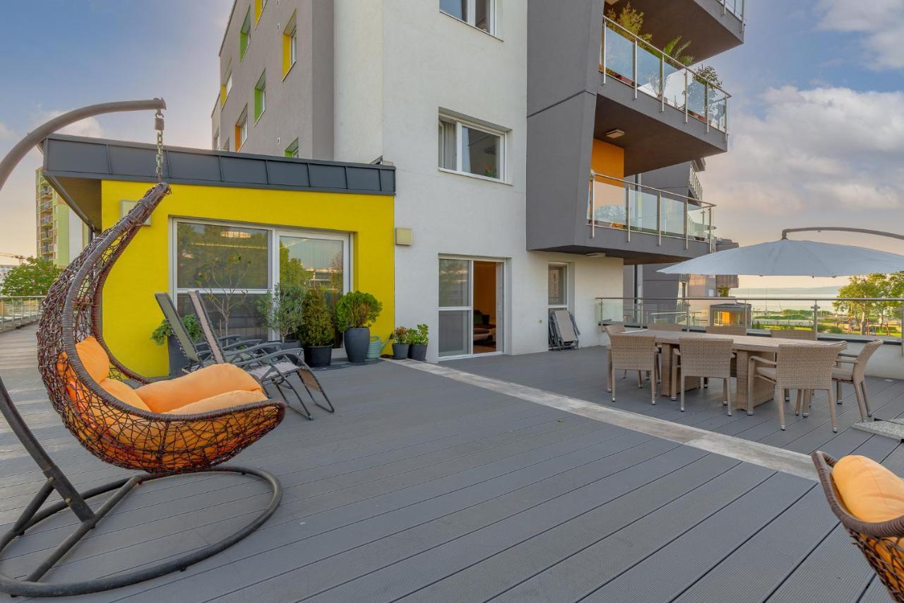 Ferienwohnung Admiral Luxury IV Apartman By Bltn Siófok Exterior foto