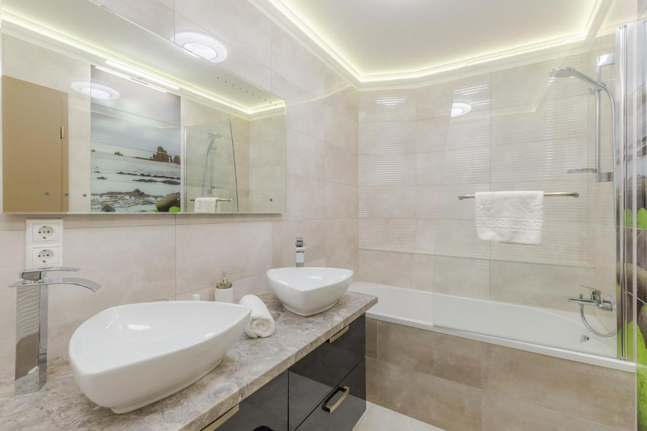 Ferienwohnung Admiral Luxury IV Apartman By Bltn Siófok Exterior foto