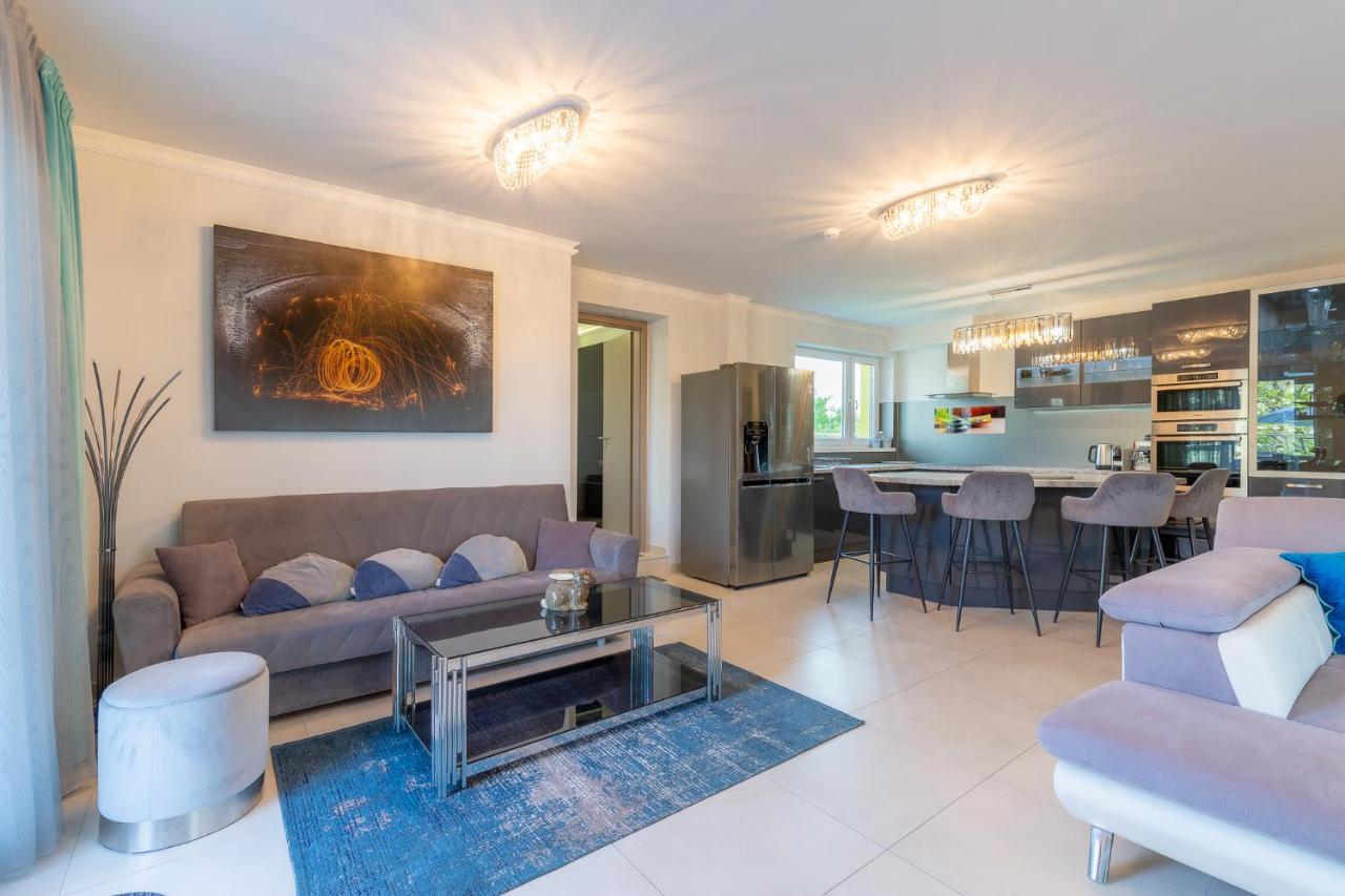Ferienwohnung Admiral Luxury IV Apartman By Bltn Siófok Exterior foto
